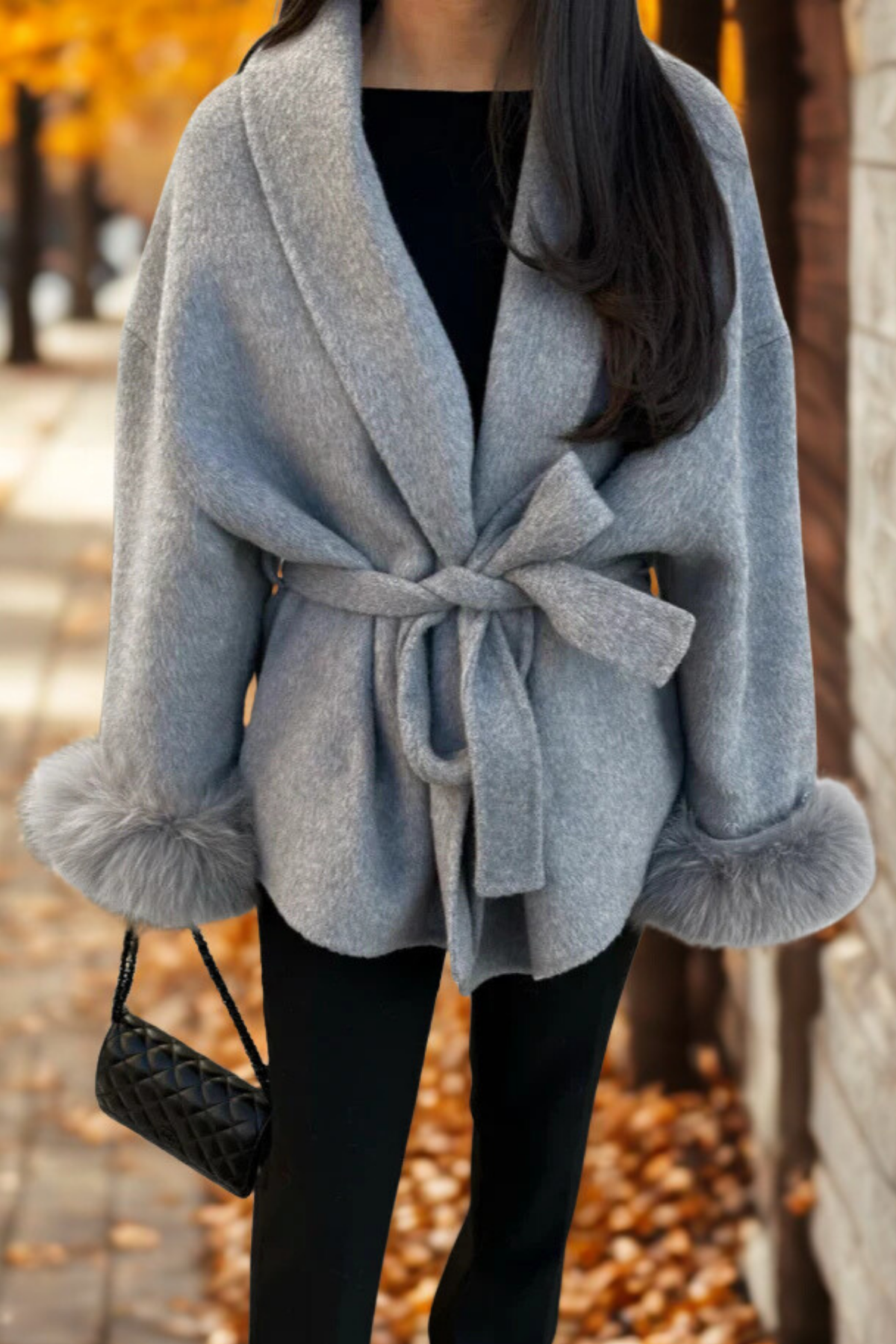 Évelyne | Manteau Ceinturé à Manches en Fausse Fourrure